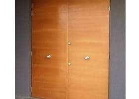 puerta blindada doble de garage